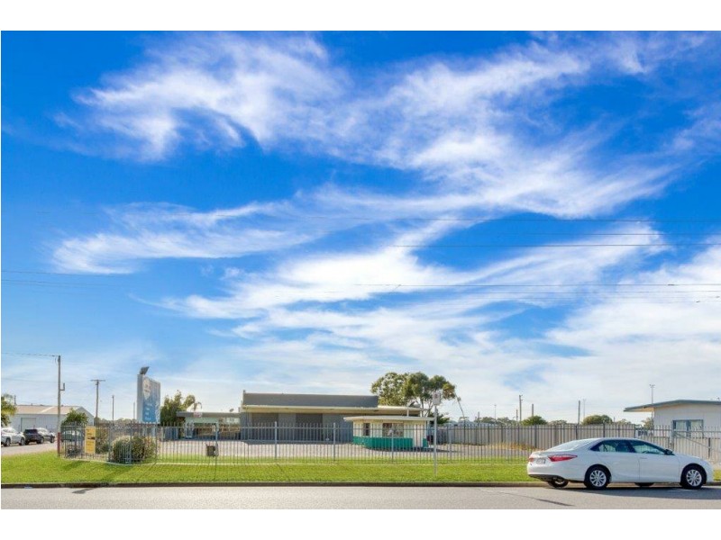 82 Toolooa Street, South Gladstone QLD 4680