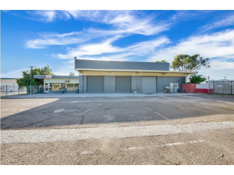 82 Toolooa Street, South Gladstone QLD 4680