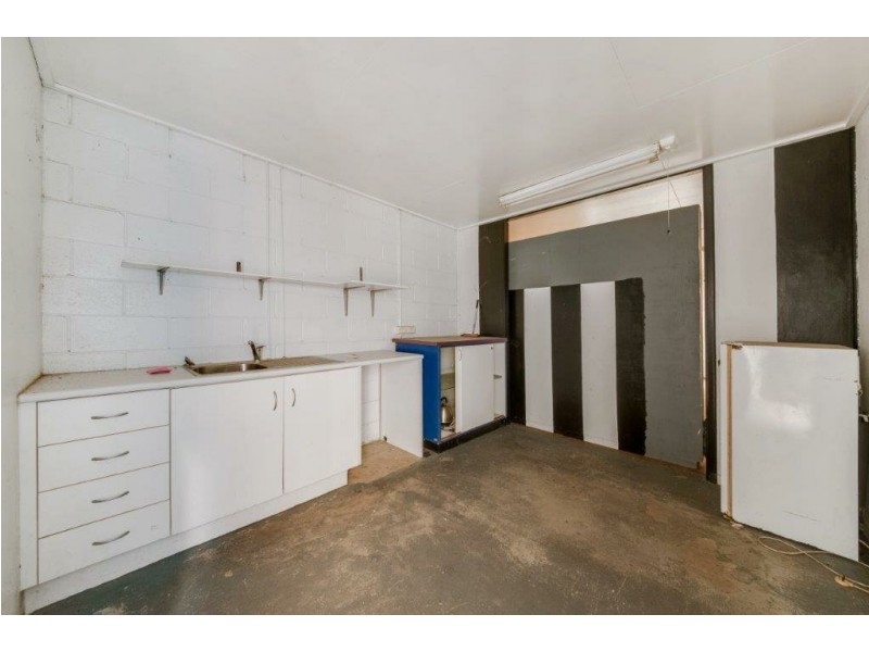 82 Toolooa Street, South Gladstone QLD 4680