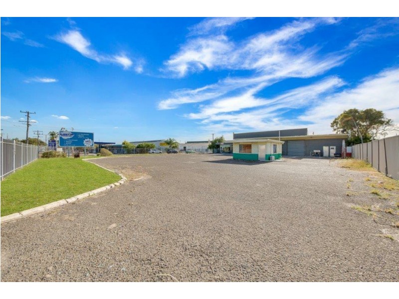 82 Toolooa Street, South Gladstone QLD 4680