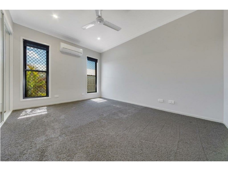 15 Scholes Way, Kirkwood QLD 4680