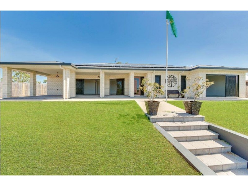 15 Scholes Way, Kirkwood QLD 4680