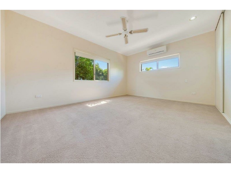 10 Currawong Court, Boyne Island QLD 4680