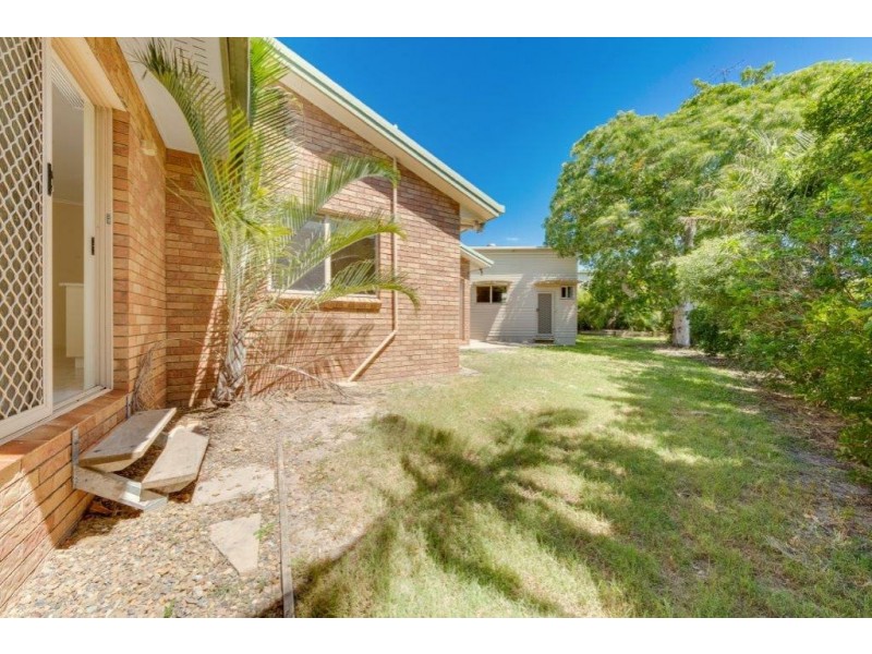 10 Currawong Court, Boyne Island QLD 4680