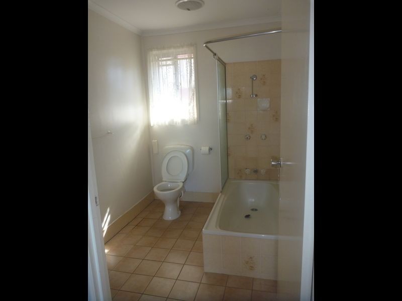 Unit 6/71 Off Lane, South Gladstone QLD 4680