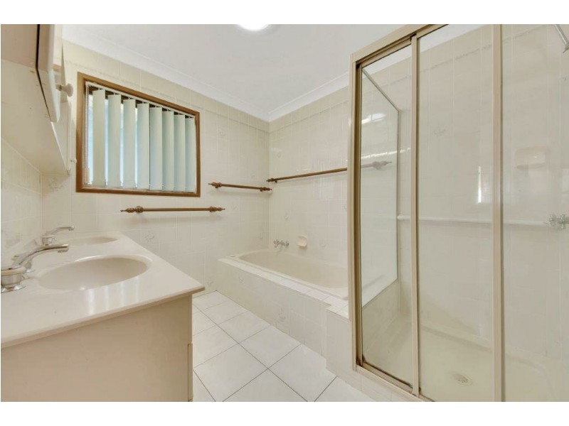 5 Mahogany Court, New Auckland QLD 4680