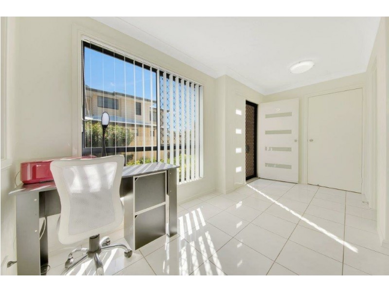 Unit 2/11 Walsh Street, South Gladstone QLD 4680