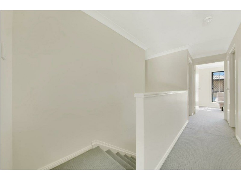 Unit 2/11 Walsh Street, South Gladstone QLD 4680