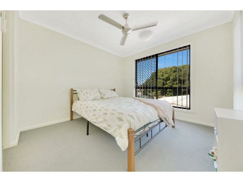Unit 2/11 Walsh Street, South Gladstone QLD 4680