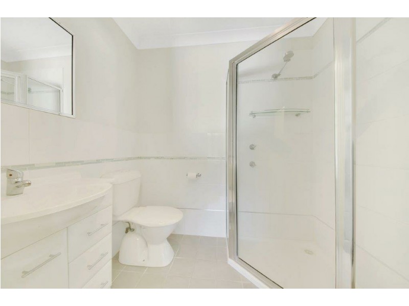 Unit 2/11 Walsh Street, South Gladstone QLD 4680