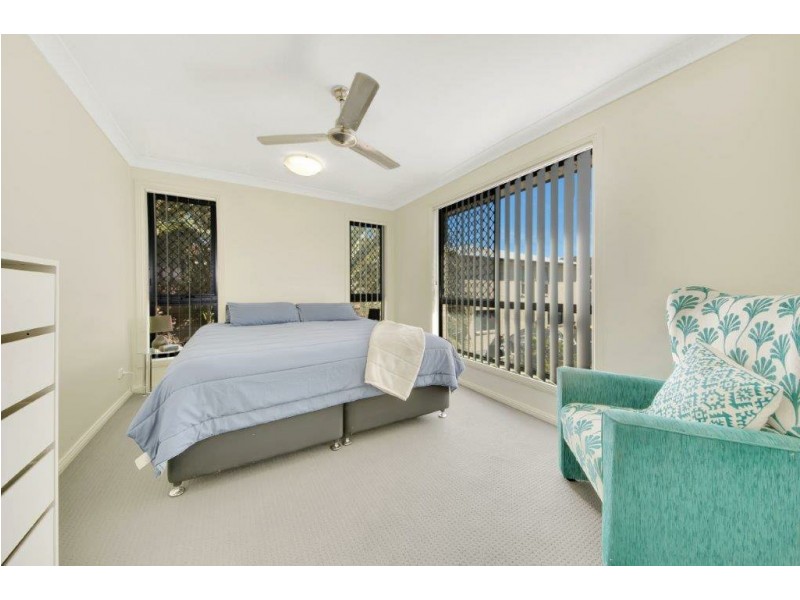 Unit 2/11 Walsh Street, South Gladstone QLD 4680