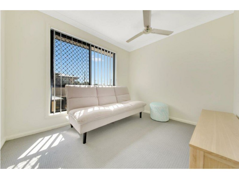 Unit 2/11 Walsh Street, South Gladstone QLD 4680