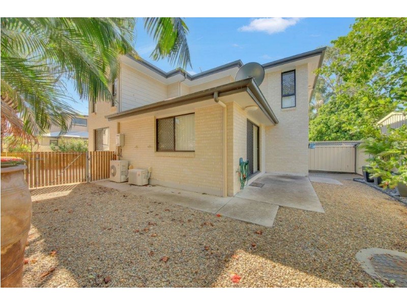 Unit 2/11 Walsh Street, South Gladstone QLD 4680