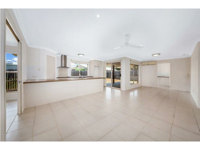 4 Johnson Street, Glen Eden QLD 4680