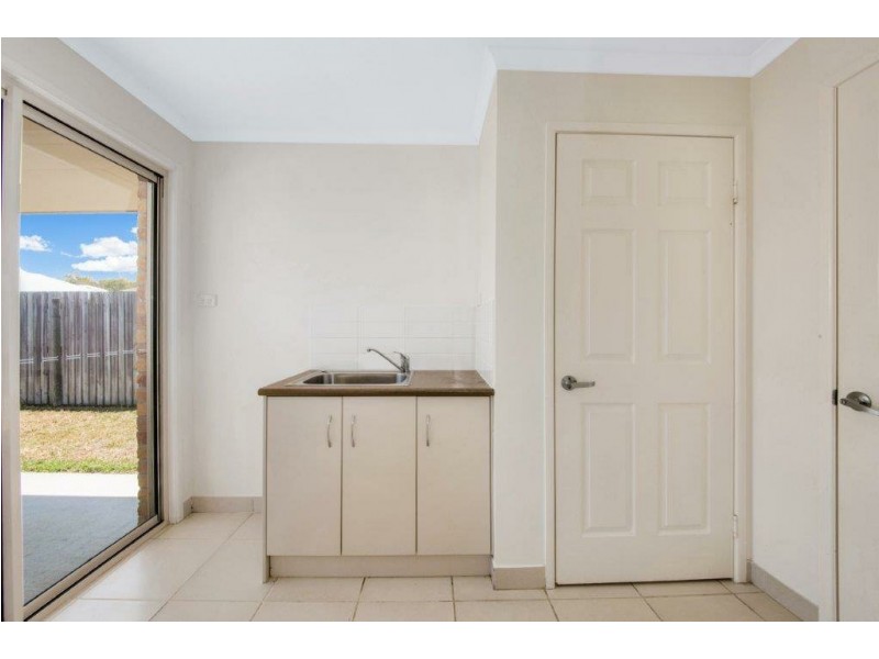 4 Johnson Street, Glen Eden QLD 4680