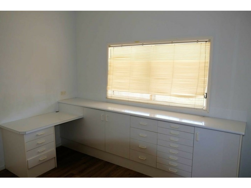 19 Dawson Road, West Gladstone QLD 4680