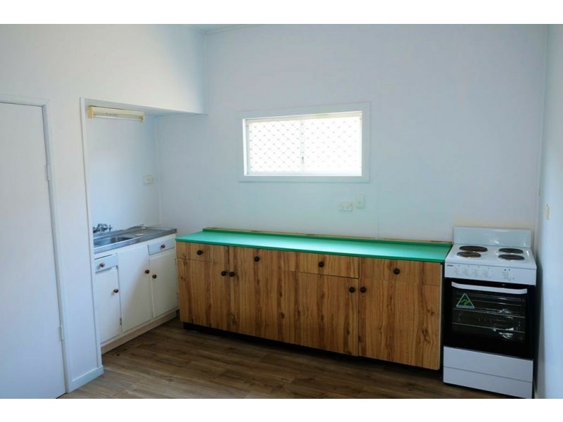 19 Dawson Road, West Gladstone QLD 4680