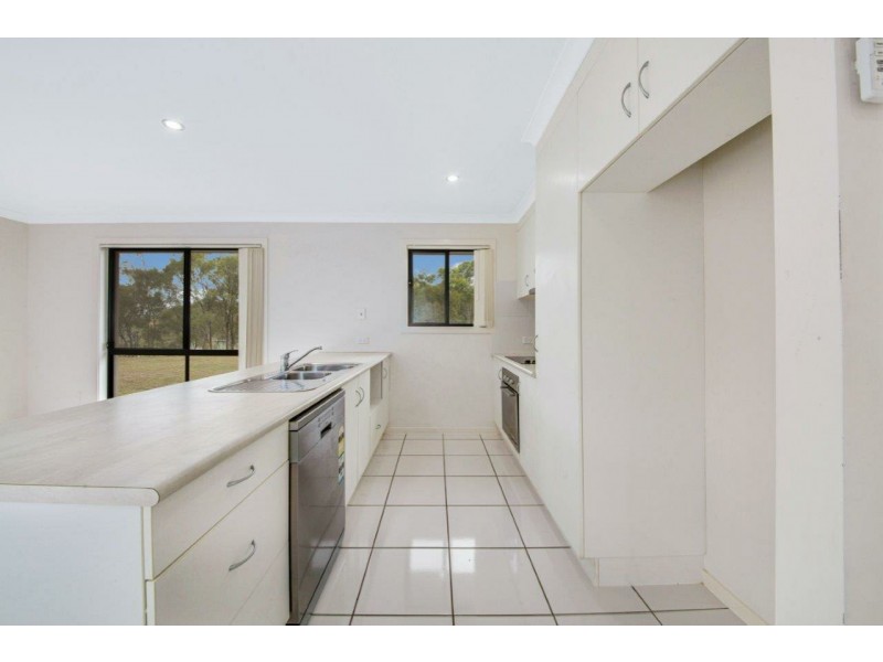 18 Giles Street, Glen Eden QLD 4680