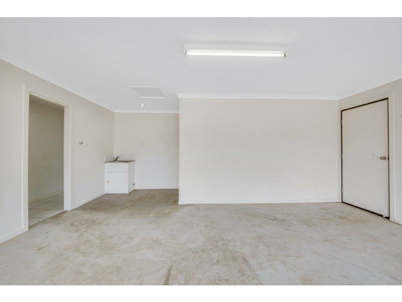 18 Giles Street, Glen Eden QLD 4680