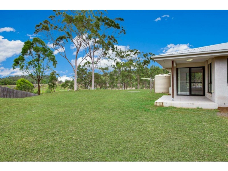 18 Giles Street, Glen Eden QLD 4680