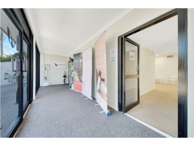 2 Goondoon Street, Gladstone QLD 4680