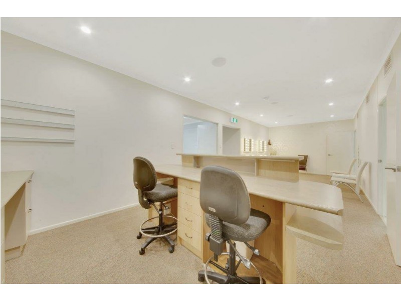 2 Goondoon Street, Gladstone QLD 4680