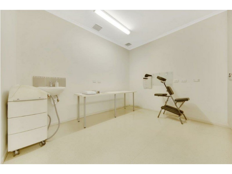 2 Goondoon Street, Gladstone QLD 4680