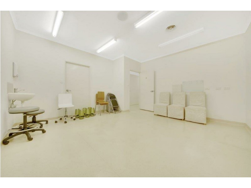 2 Goondoon Street, Gladstone QLD 4680