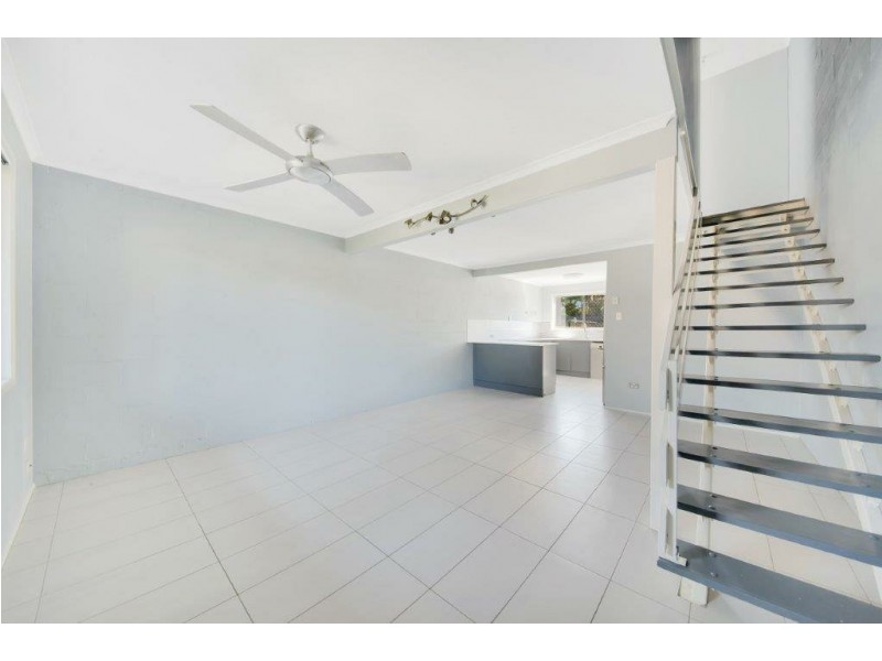 Unit 3/4 Bevington Street, Tannum Sands QLD 4680