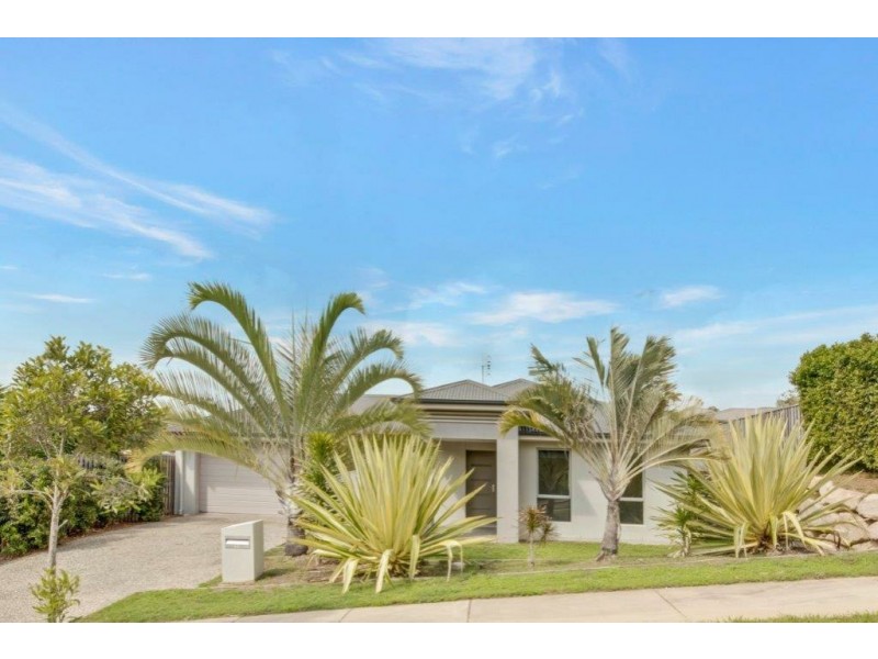 16 Buchanen Street, Boyne Island QLD 4680