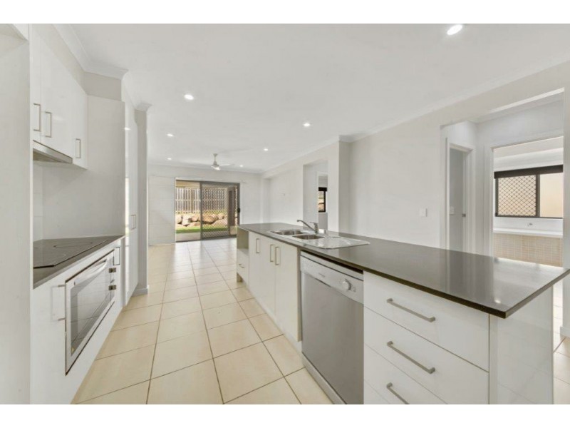 16 Buchanen Street, Boyne Island QLD 4680