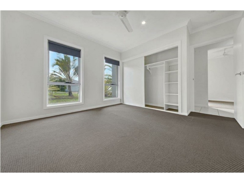 16 Buchanen Street, Boyne Island QLD 4680