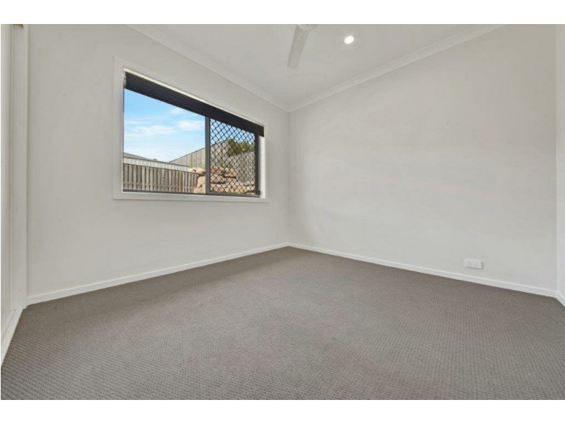 16 Buchanen Street, Boyne Island QLD 4680