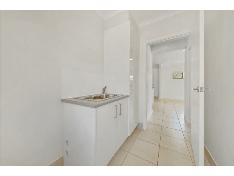 16 Buchanen Street, Boyne Island QLD 4680