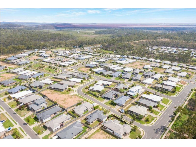 16 Buchanen Street, Boyne Island QLD 4680