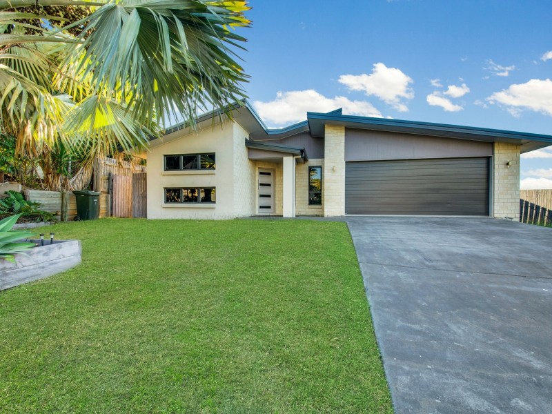6 Redgum Drive, Kirkwood QLD 4680
