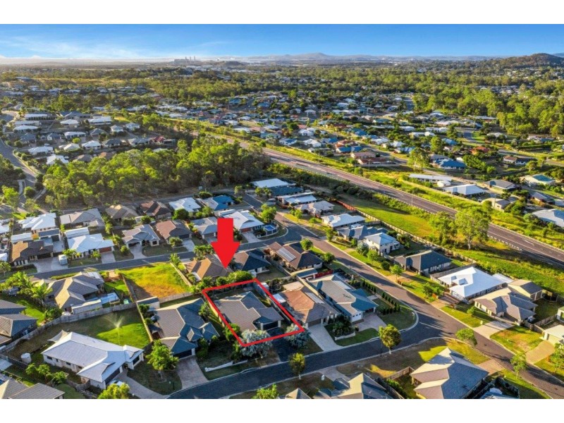 6 Redgum Drive, Kirkwood QLD 4680