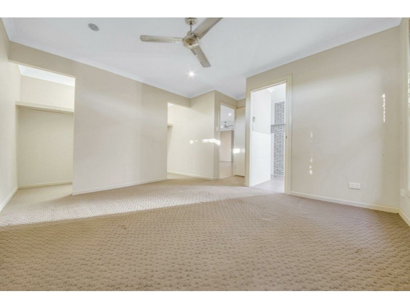 6 Redgum Drive, Kirkwood QLD 4680