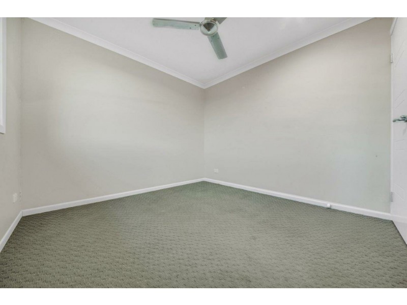 6 Redgum Drive, Kirkwood QLD 4680