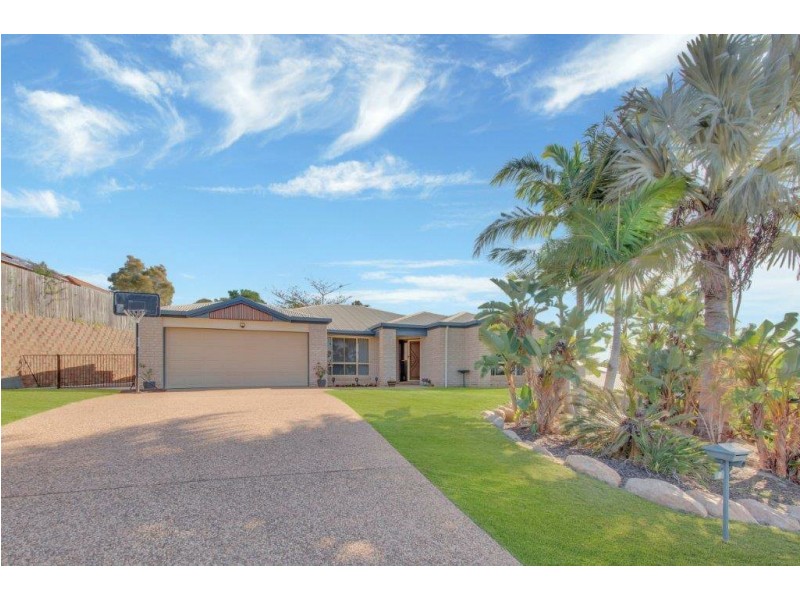 8 Sandringham Close, Telina QLD 4680