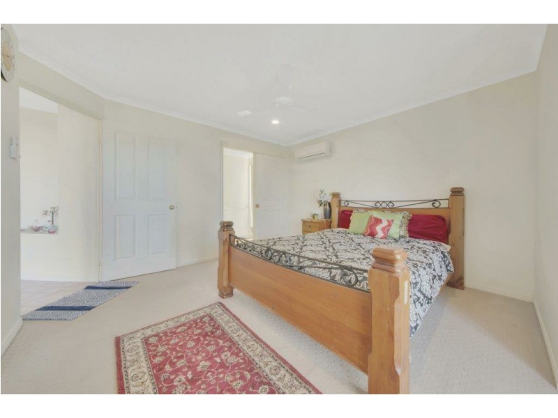 8 Sandringham Close, Telina QLD 4680