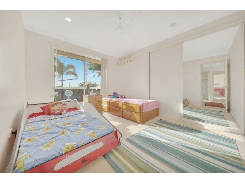 8 Sandringham Close, Telina QLD 4680