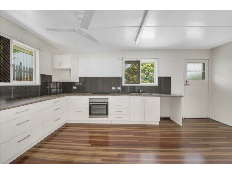 25 Hunter Street, West Gladstone QLD 4680