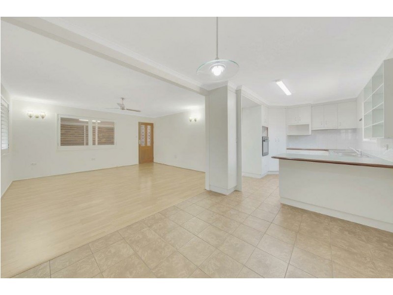 34 Venus Street, Telina QLD 4680