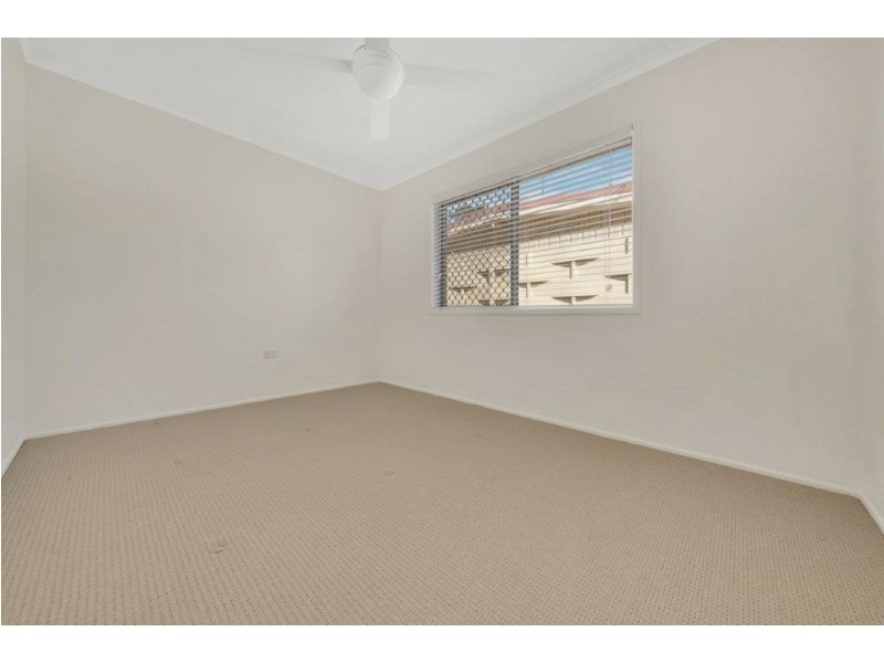 34 Venus Street, Telina QLD 4680