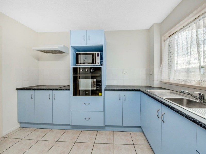 Unit 1/7 Kent Street, West Gladstone QLD 4680