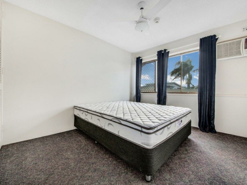 Unit 1/7 Kent Street, West Gladstone QLD 4680
