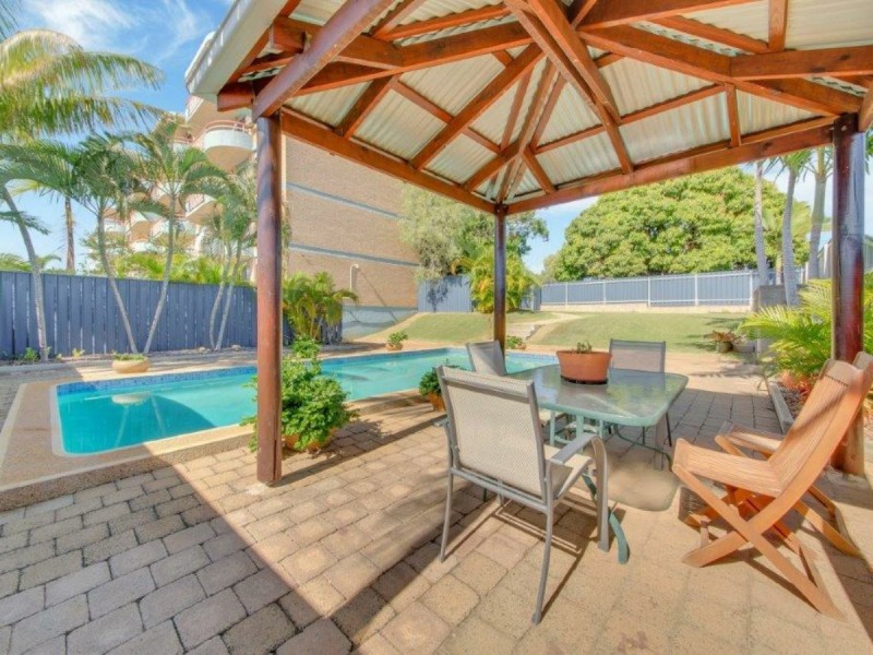 Unit 1/7 Kent Street, West Gladstone QLD 4680