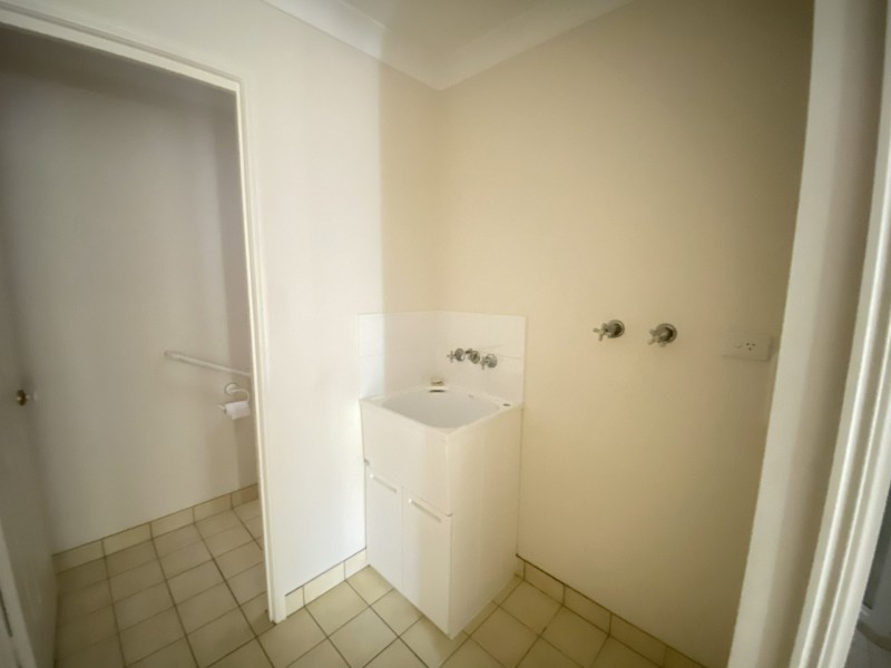 1/88 BOLES STREET, West Gladstone QLD 4680