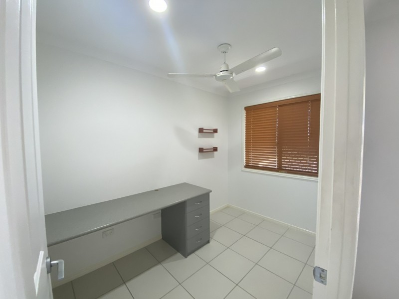 6 MELANIE COURT, Boyne Island QLD 4680